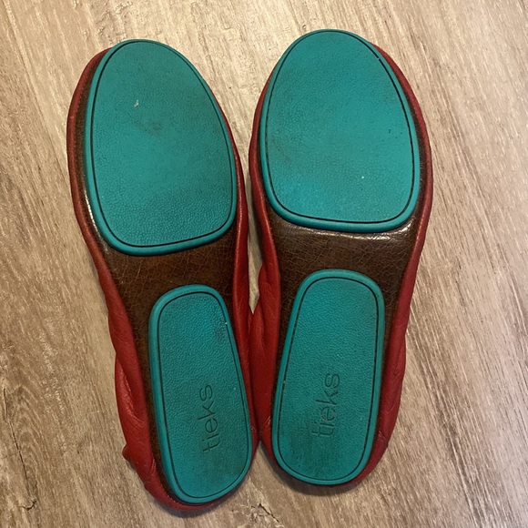 Cardinal Tieks, Size 8 UC - Picture 3 of 4